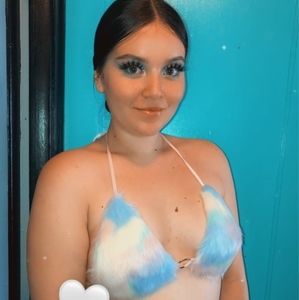 Meet your Posher, Aylin